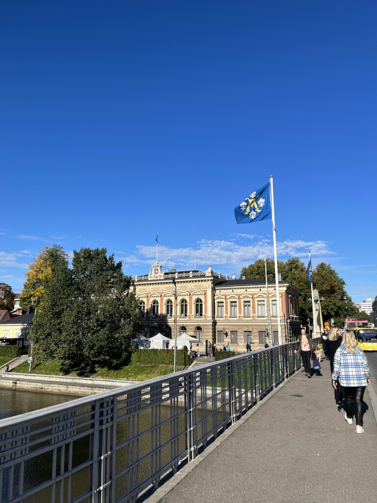 Sote loi uudet kaupungit, jotka rakentavat ja kouluttavat